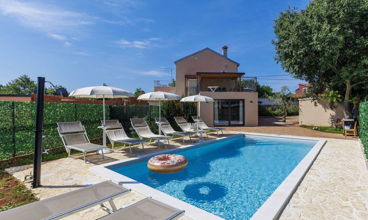 Radini House | Wonderful villa for 8 guests with WIFI, private pool, A/C, TV, terrace and pets allowed