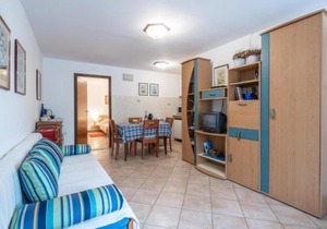 1 Bedroom Awesome Apartment In Pavicini in Pavicini