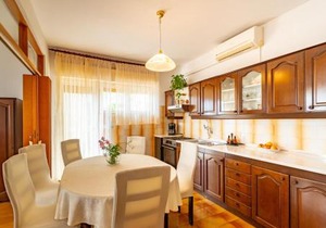 1 Bedroom Awesome Apartment In Blato in Prizba