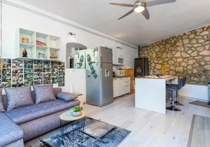1 Bedroom Gorgeous Apartment In Bakar
