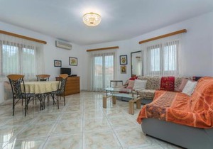 2 Bedroom Beach Front Apartment In Zambratija in Zambratija