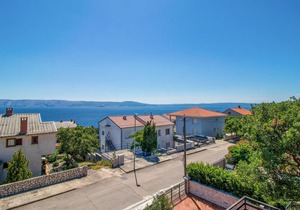 2 bedroom cozy apartment in Novi Vinodolski