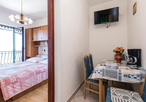 2 Bedroom Gorgeous Apartment In Ribarica