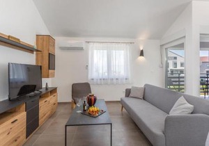 2 Bedroom Nice Apartment In Vrbnik