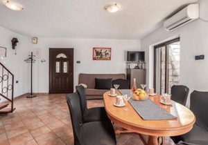 3 Bedroom Awesome Home In Cesarica