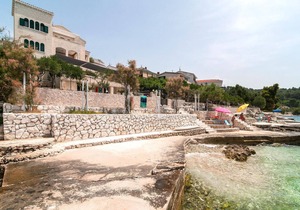 Amazing apartment in Okrug Donji in Okrug Donji