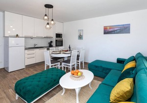 Amazing apartment in Komarna with WiFi in Komarna