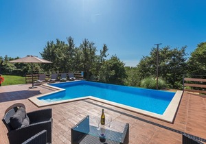 Apartment Kata with Private Pool in Central Istria in Radetici