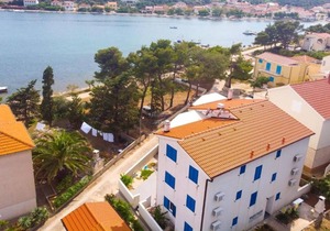 Apartment Marin - 30 m from sea : - Verunic, Island Dugi otok, Croatia in Island Dugi otok
