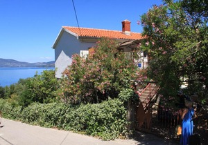 Apartments by the sea Valun, Cres - 386 in Valun