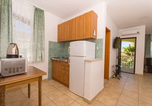 Apartments Pero (55271-A2) - Okrug Gornji (Ciovo) in Okrug Gornji (Ciovo)