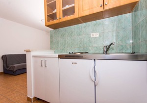 Apartments Pero (55271-A1) - Okrug Gornji (Ciovo) in Okrug Gornji (Ciovo)