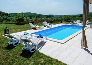 Attractive Villa in Sorici with Swimming Pool in Šorići