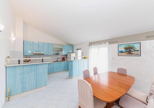 Awesome apartment in Kastel Luksic in Kastel Luksic