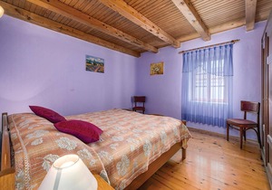 Come to the countryside of Istria and enjoy a relaxing vacation in a quiet area. in Peresiji