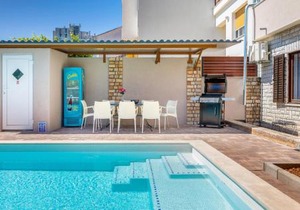 Cozy Apartment In Pula