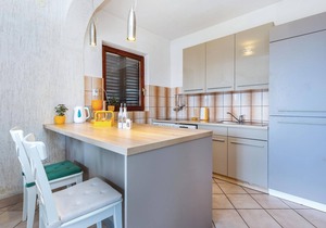 Cozy home in Dramalj with house sea view