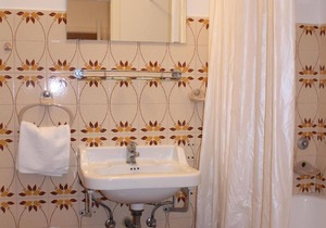 Holiday apartment Bakarac for 1 - 6 persons with 2 bedrooms - Row house in Bakarac