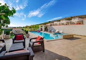 Holiday Home Melandura by Interhome in Dinjiška