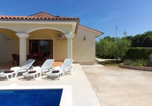 Holiday house Šišan for 1 - 8 persons with 3 bedrooms - Holiday house