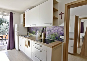 Lavander flat in villa with pool