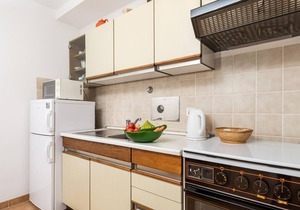 Look forward to a vacation near the sea in this spacious vacation apartment!