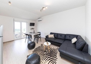 Lovely Apartment In Kastel Luksic With Wifi in Kaštela