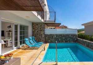 Luxurious Home In Kornic