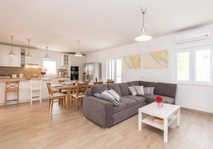 Luxurious home in Verunic with private swimming pool, can be inside or outside in Verunic