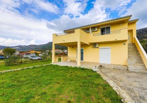 Nice Apartment In Kastel Luksic With Wifi in Kaštela