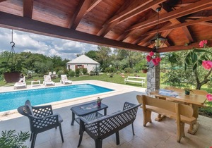Nice home in Manjadvorci in Manjadvorci