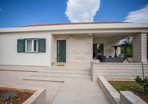 Seaside holiday house Mali Ston (Peljesac) - 13443 in Mali Ston