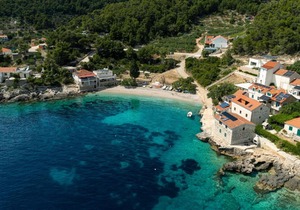 Seaside secluded apartments Cove Tvrdni Dolac, Hvar - 8703 in Gdinj