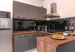 Stunning apartment in Kastel Gomilica with WiFi in Kastel Gomilica
