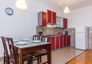 Stunning apartment in Dramalj with house sea view