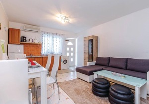 Stunning apartment in Kostrena with WiFi in Kostrena