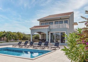 Stunning Home In Sreser in Sreser