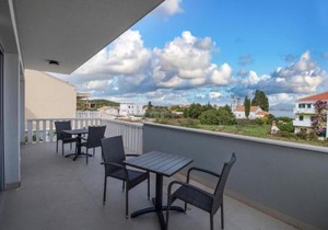 Stunning Home In Sreser in Sreser