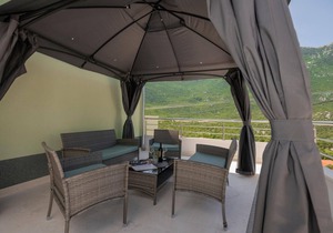 Stunning home in Zagvozd in Zagvozd