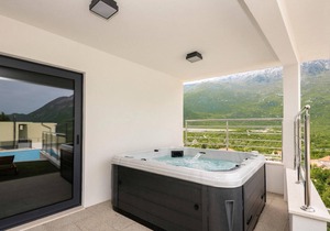 Stunning home in Zagvozd in Zagvozd