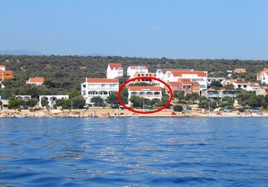 Two bedroom apartment near beach Mandre (Pag) (A-8655-d)