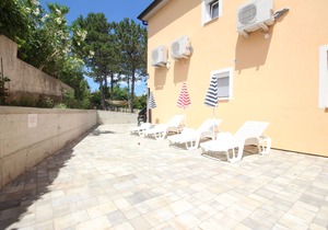 Two bedroom apartment with air-conditioning Šilo, Krk (A-18682-c)
