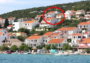 Two bedroom apartment with balcony and sea view Tisno, Murter (A-5130-a)