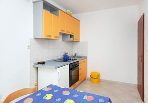 Two bedroom apartment with balcony and sea view Mastrinka, Čiovo (A-4836-b) in Trogir