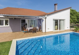 Wonderful, modern villa with pool, whirlpool and garden, near Rovinj