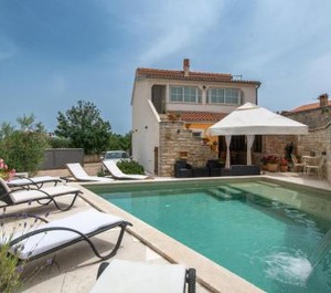 Holiday Marcana Persons Bedrooms 
