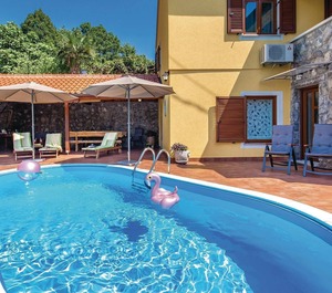 Accommodation Bregi 