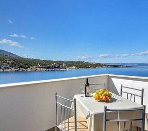 Beach Cove Pokrivenik Hvar 