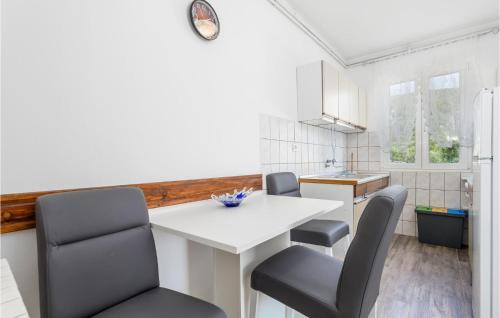 Banjol Apartment | 1 Bedroom Amazing Apartment In Rab