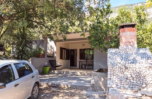 Pupnat House | 1 bedroom amazing home in Pupnat